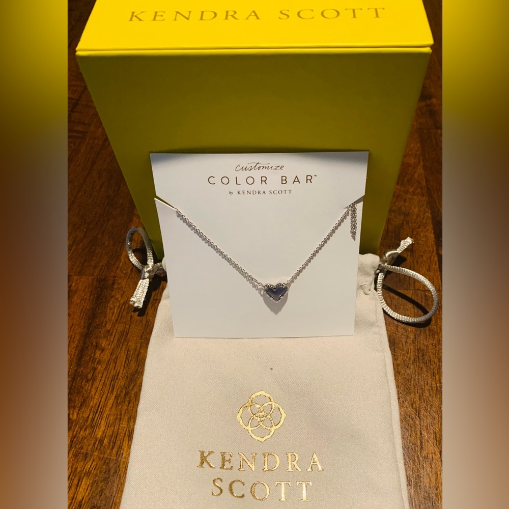 Ari Heart Pendant Necklace